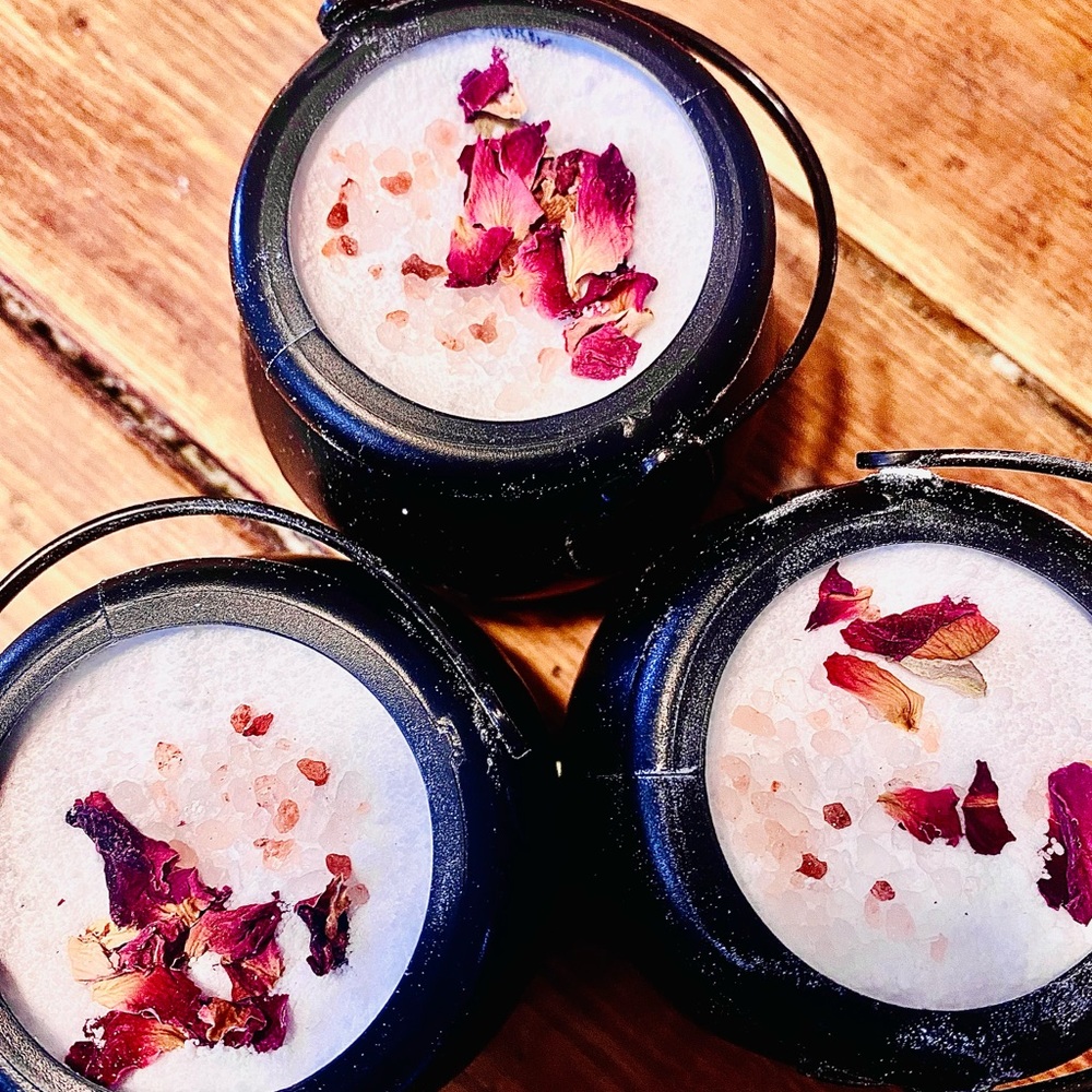 Cauldron Bath Bombs / Vanilla & Patchouli